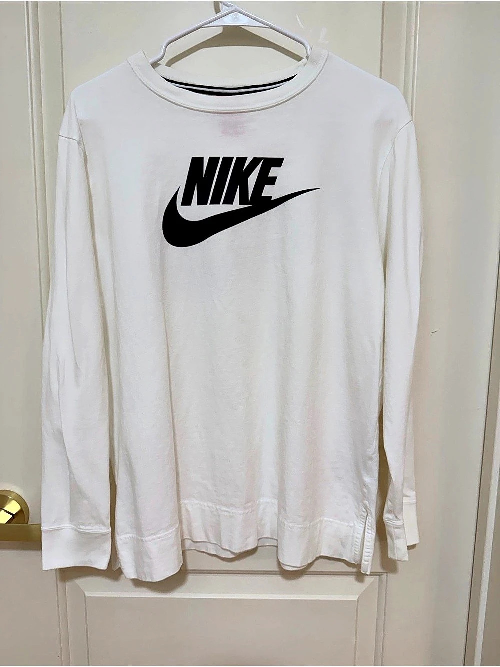 Nike Sportswear Essential Long Sleeve Crew White & Black Large
